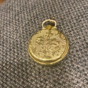 Sheffield ladies watch. Needs battery